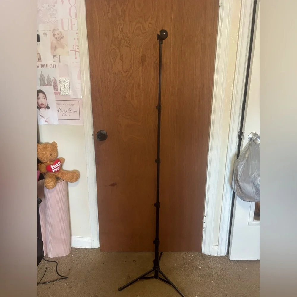 Adjustable Black Tripod Stand